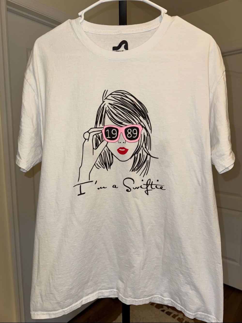 Taylor Swift 1989 T-Shirt  - Size L